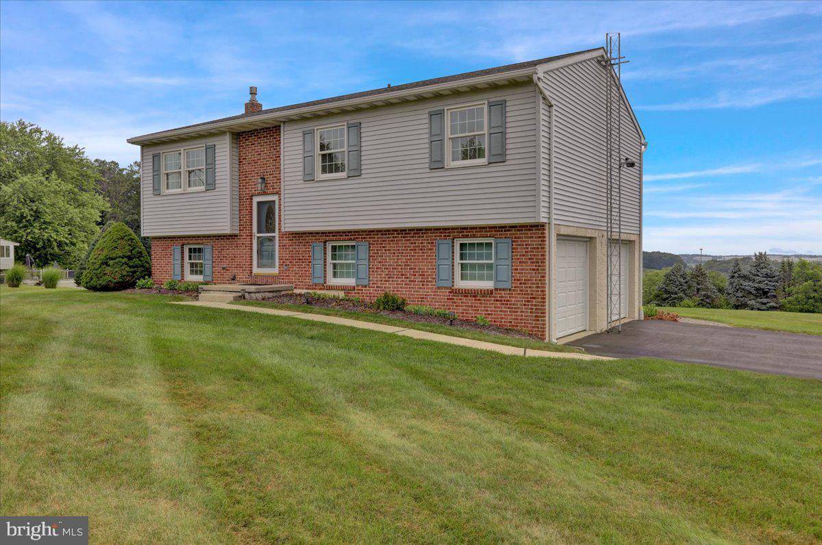Kutztown, PA 19530,263 DEER RUN RD