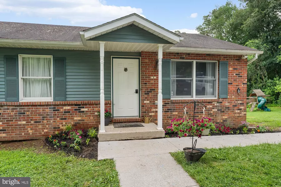 4049 COMPASS RUN LN, Hampstead, MD 21074