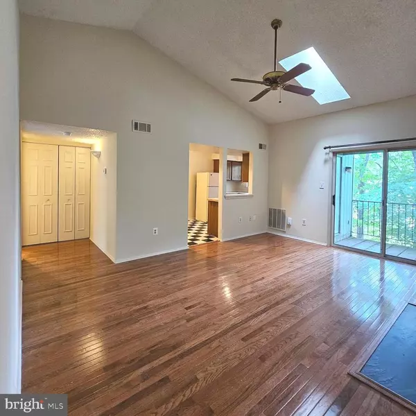 Falls Church, VA 22042,7754 NEW PROVIDENCE DR #19