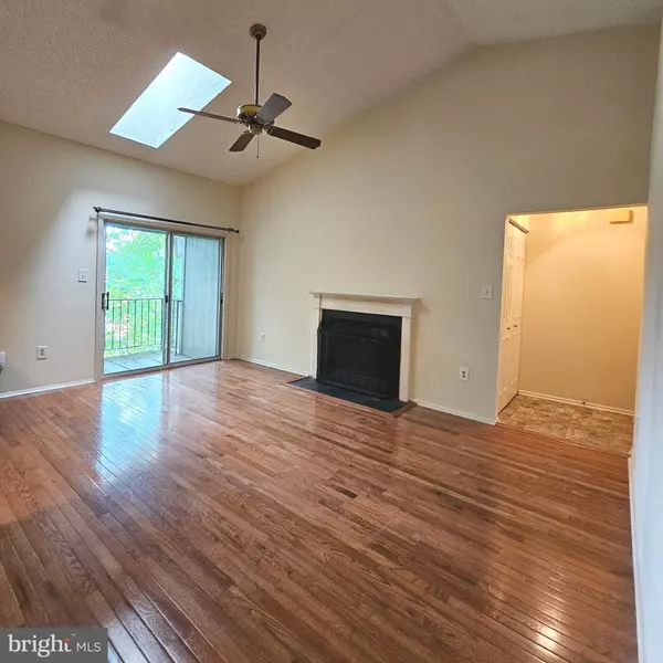 Falls Church, VA 22042,7754 NEW PROVIDENCE DR #19