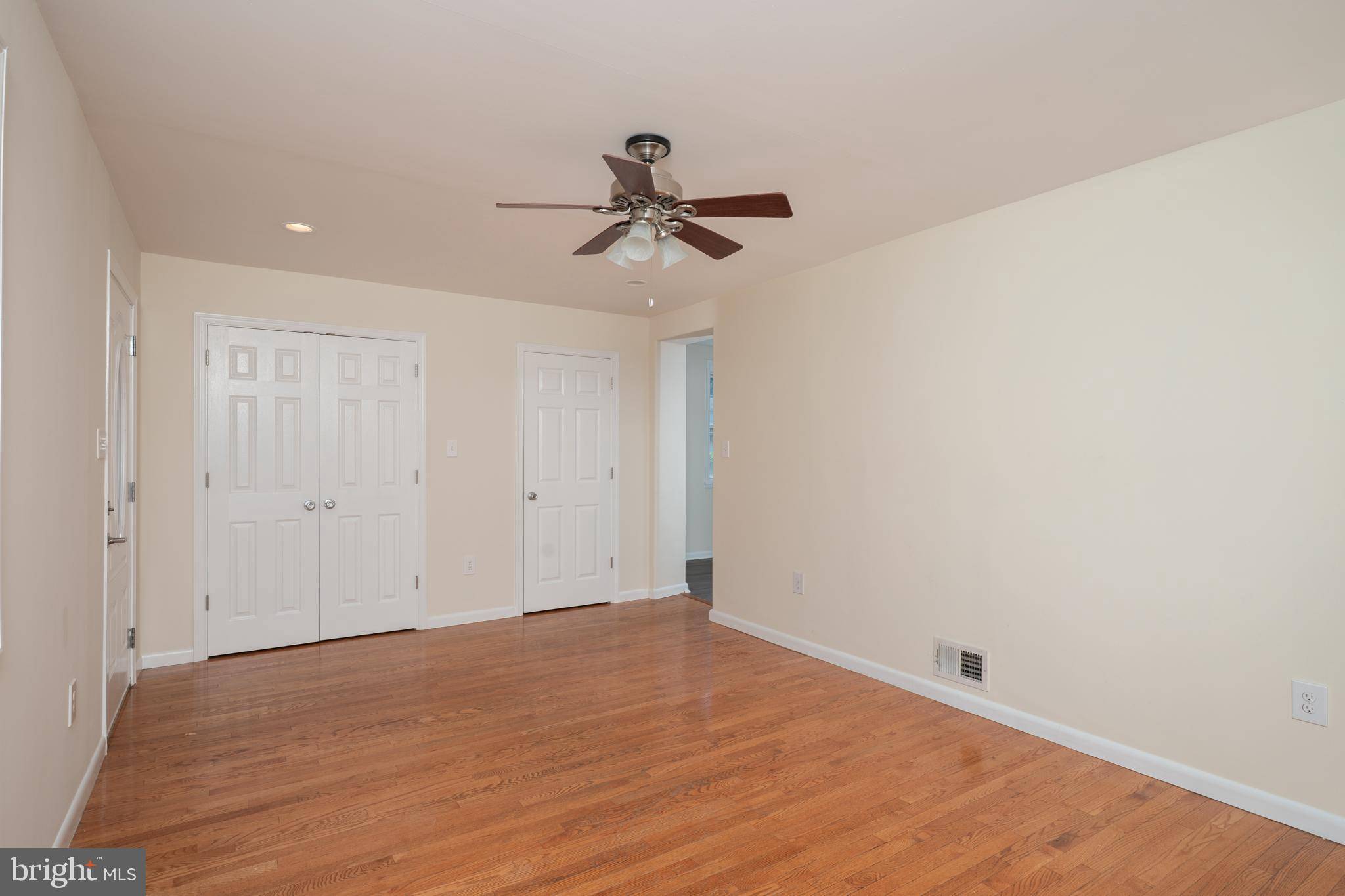 Conshohocken, PA 19428,411 ROBERTS AVE