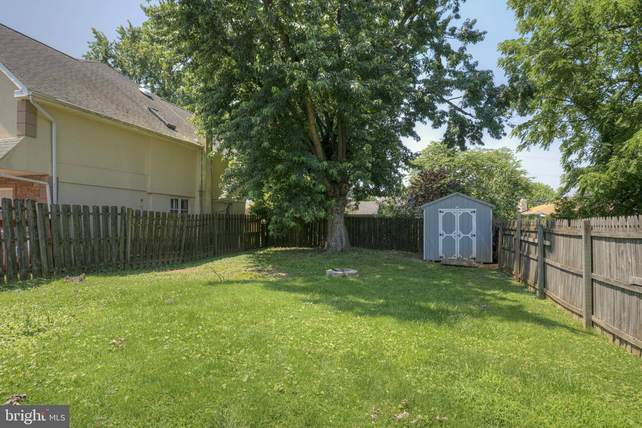 Conshohocken, PA 19428,411 ROBERTS AVE