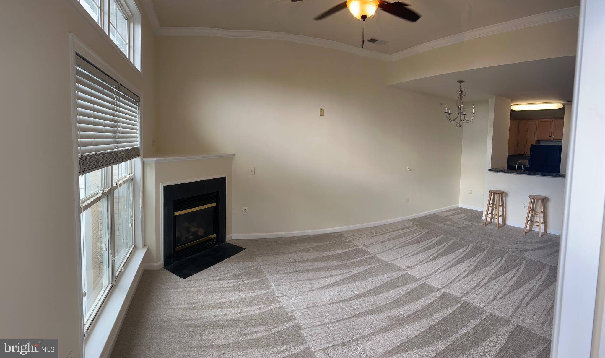 Chantilly, VA 20151,3840 LIGHTFOOT ST #451