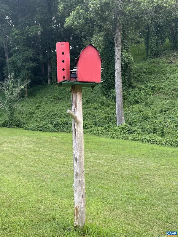 Faber, VA 22938,1863 RIVER RD