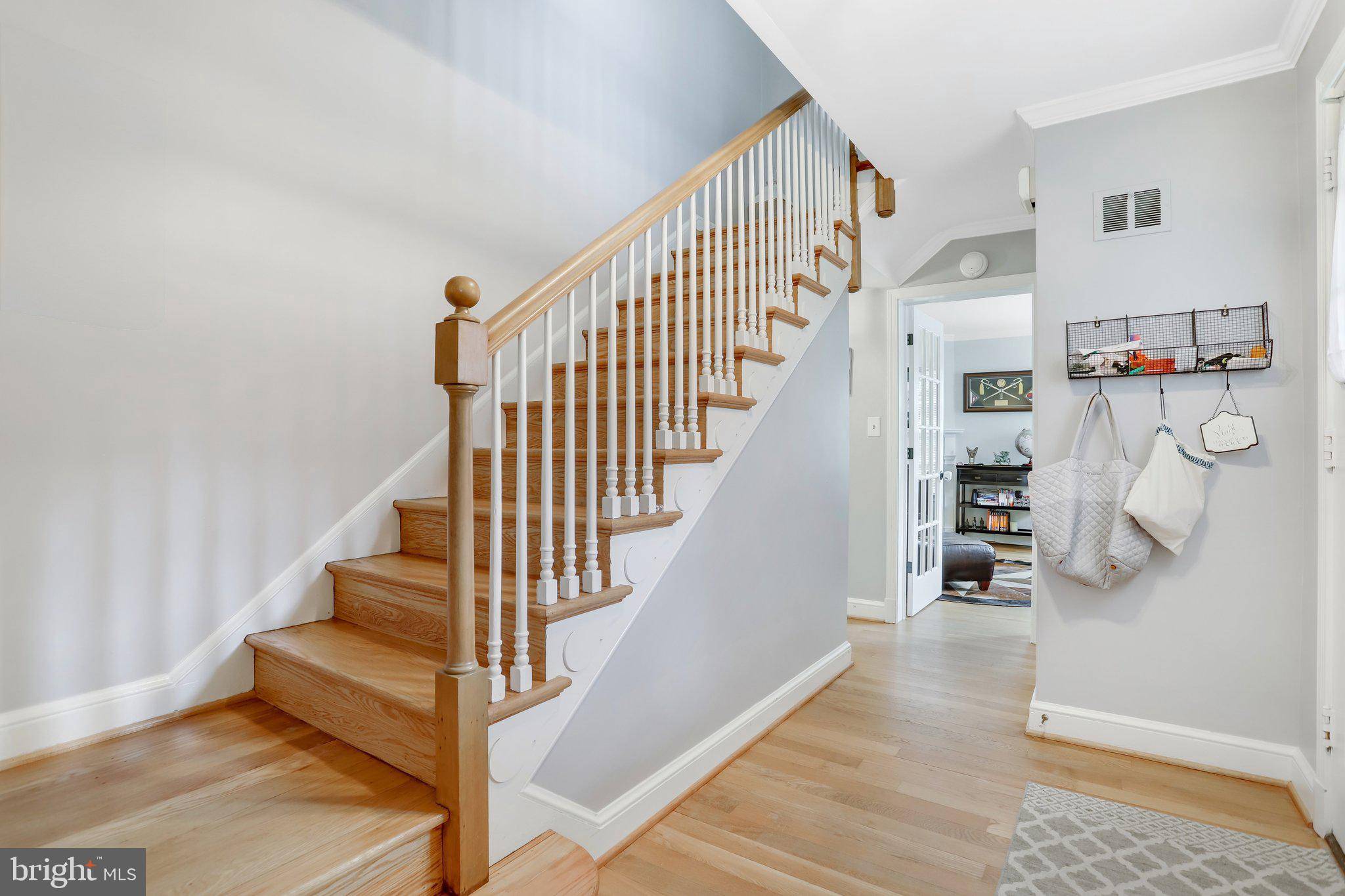 Arlington, VA 22207,4755 34TH ST N