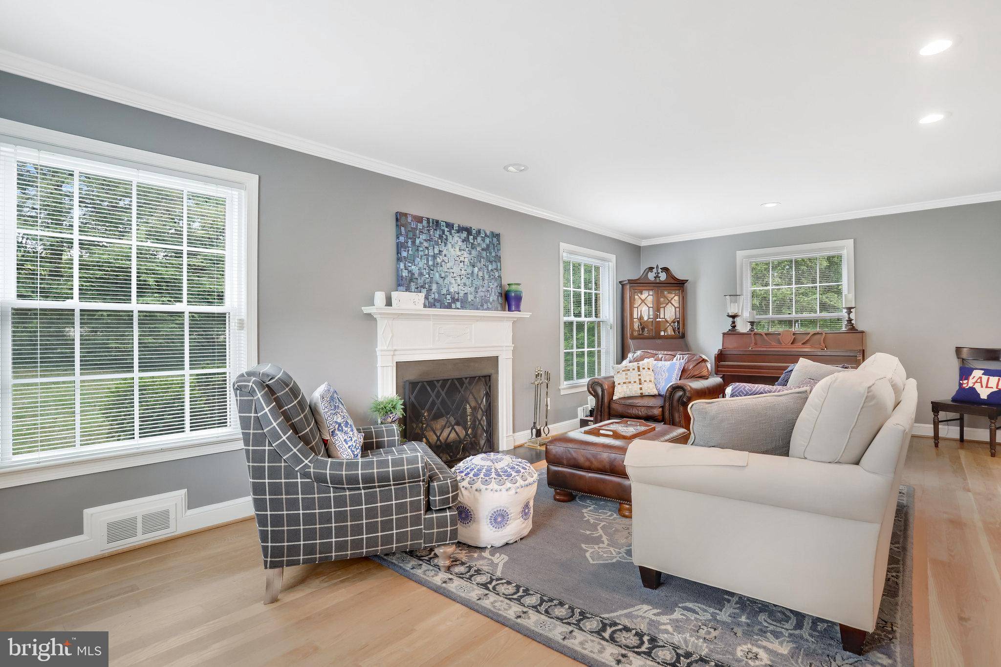Arlington, VA 22207,4755 34TH ST N