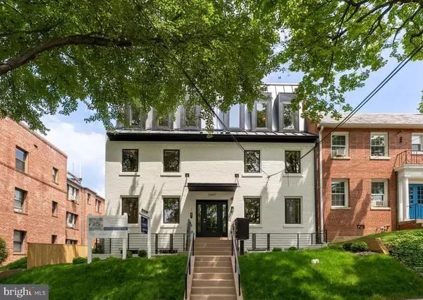 2647 41ST ST NW #4, Washington, DC 20007