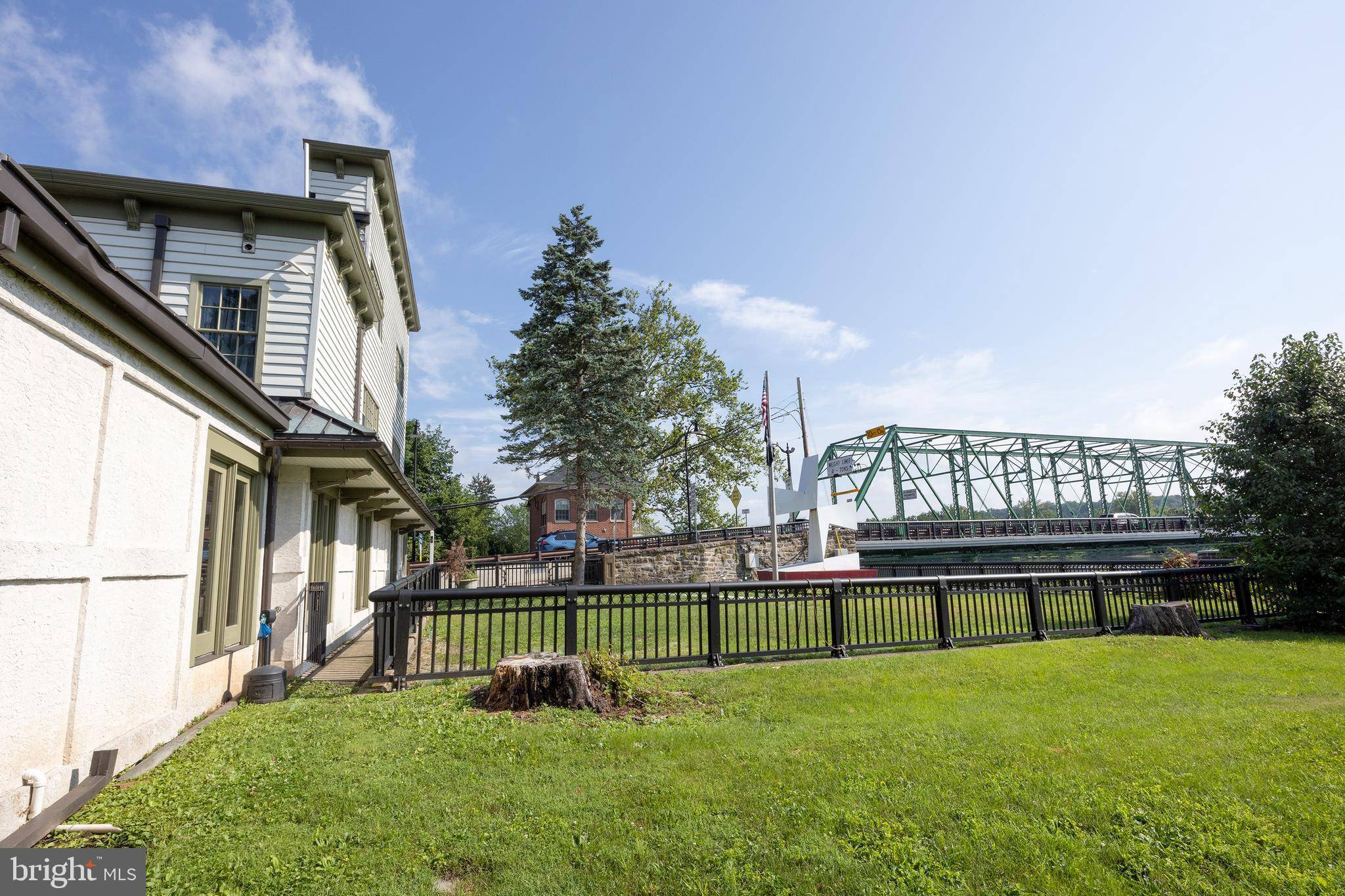 New Hope, PA 18938,15 E BRIDGE ST