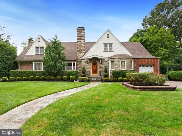 198 S LINCOLN AVE, Moorestown, NJ 08057