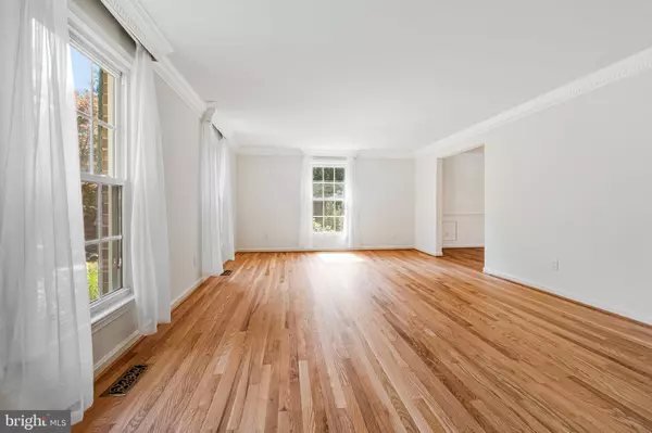 Alexandria, VA 22309,4203 PICKERING PL