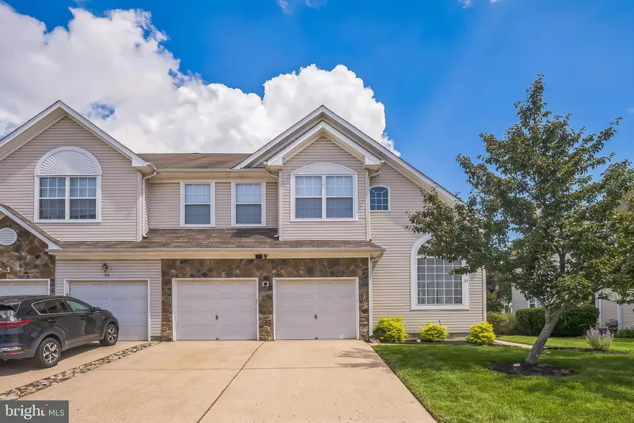 31 CYPRESS POINT RD, Mount Holly, NJ 08060