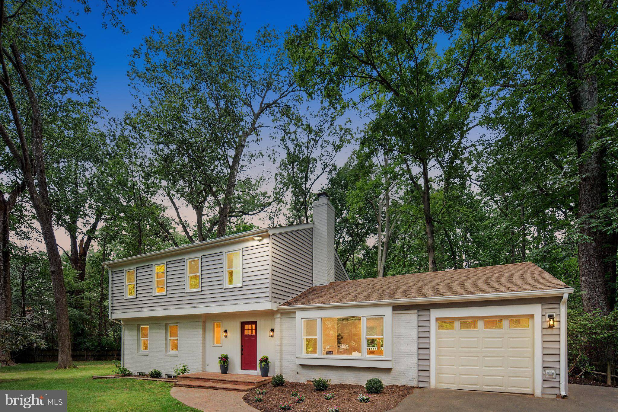 2402 BEEKAY CT, Vienna, VA 22181
