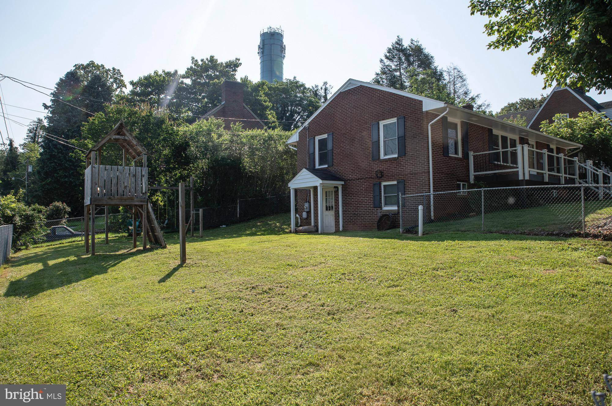 Orange, VA 22960,147 S ALMOND ST