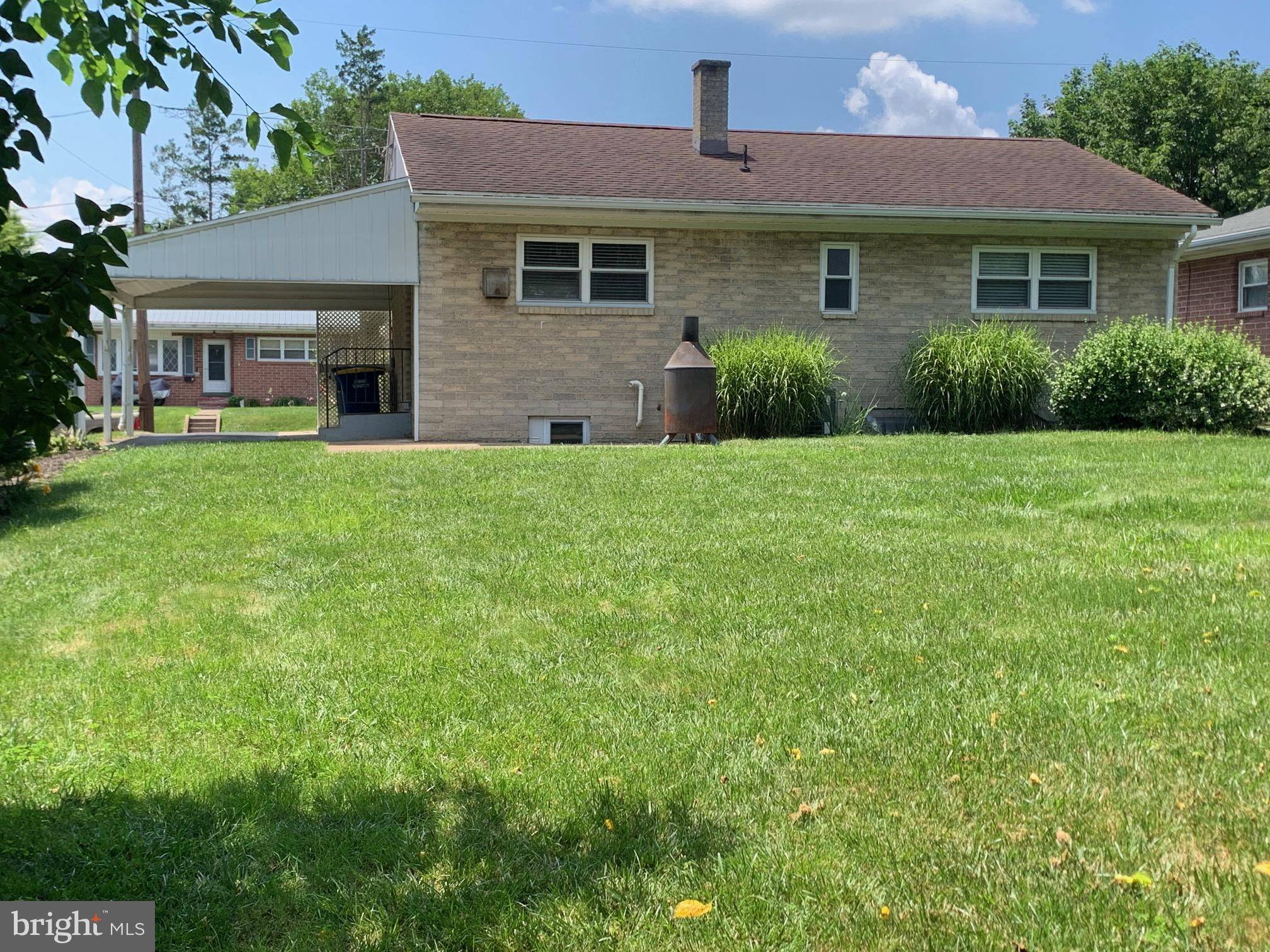 Camp Hill, PA 17011,4 ESSEX RD