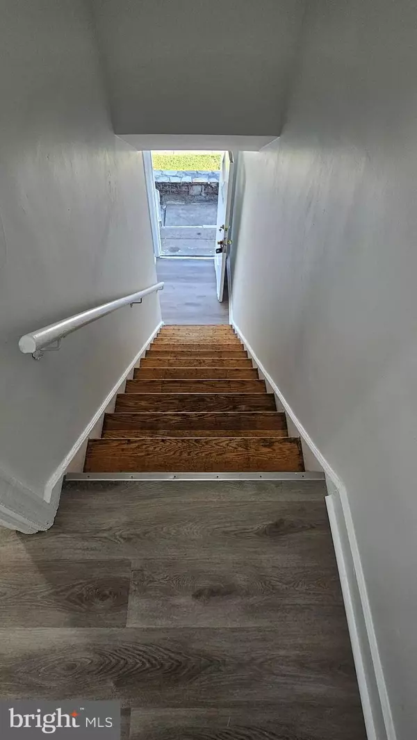 Philadelphia, PA 19120,523 E TABOR RD #2