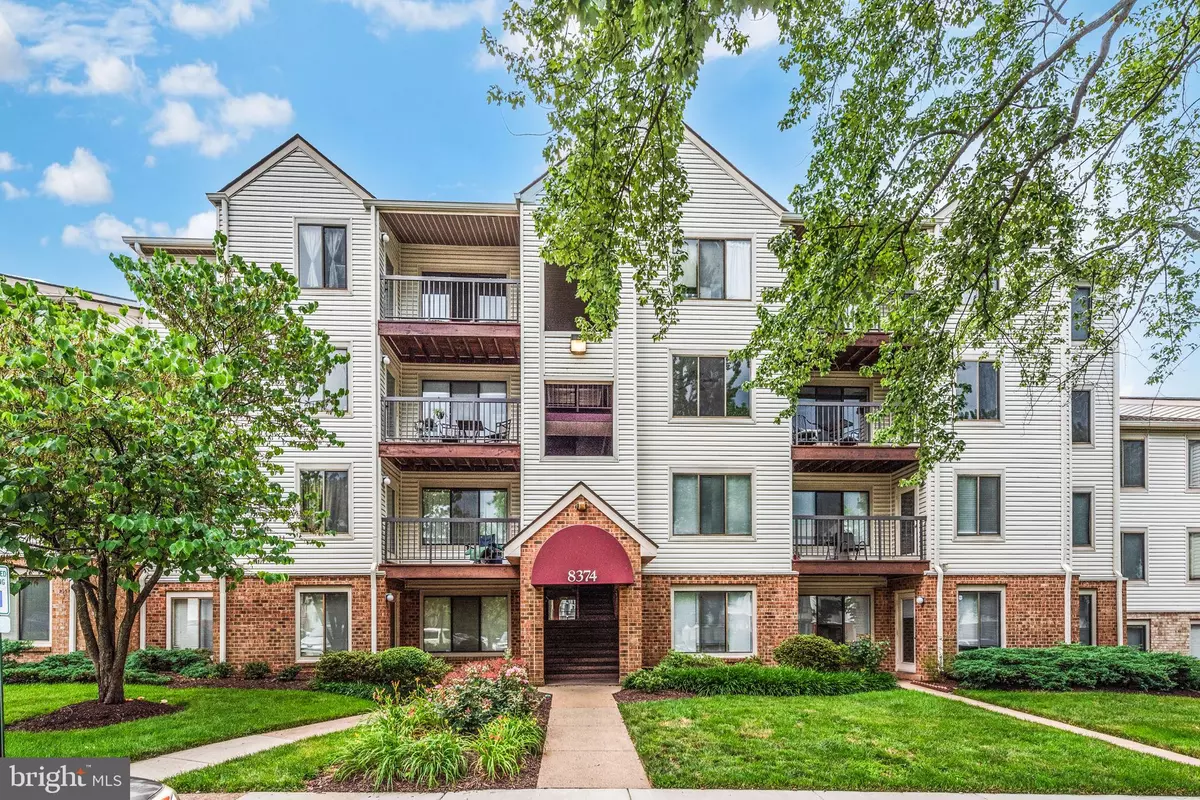 Manassas, VA 20110,8374 BUTTRESS LN #304
