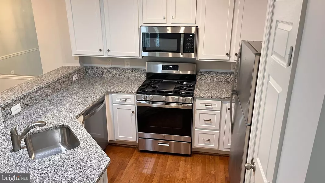 18805 SPARKLING WATER DR #7/201, Germantown, MD 20874