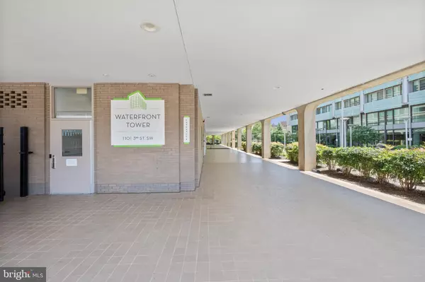 Washington, DC 20024,1101 3RD ST SW #705