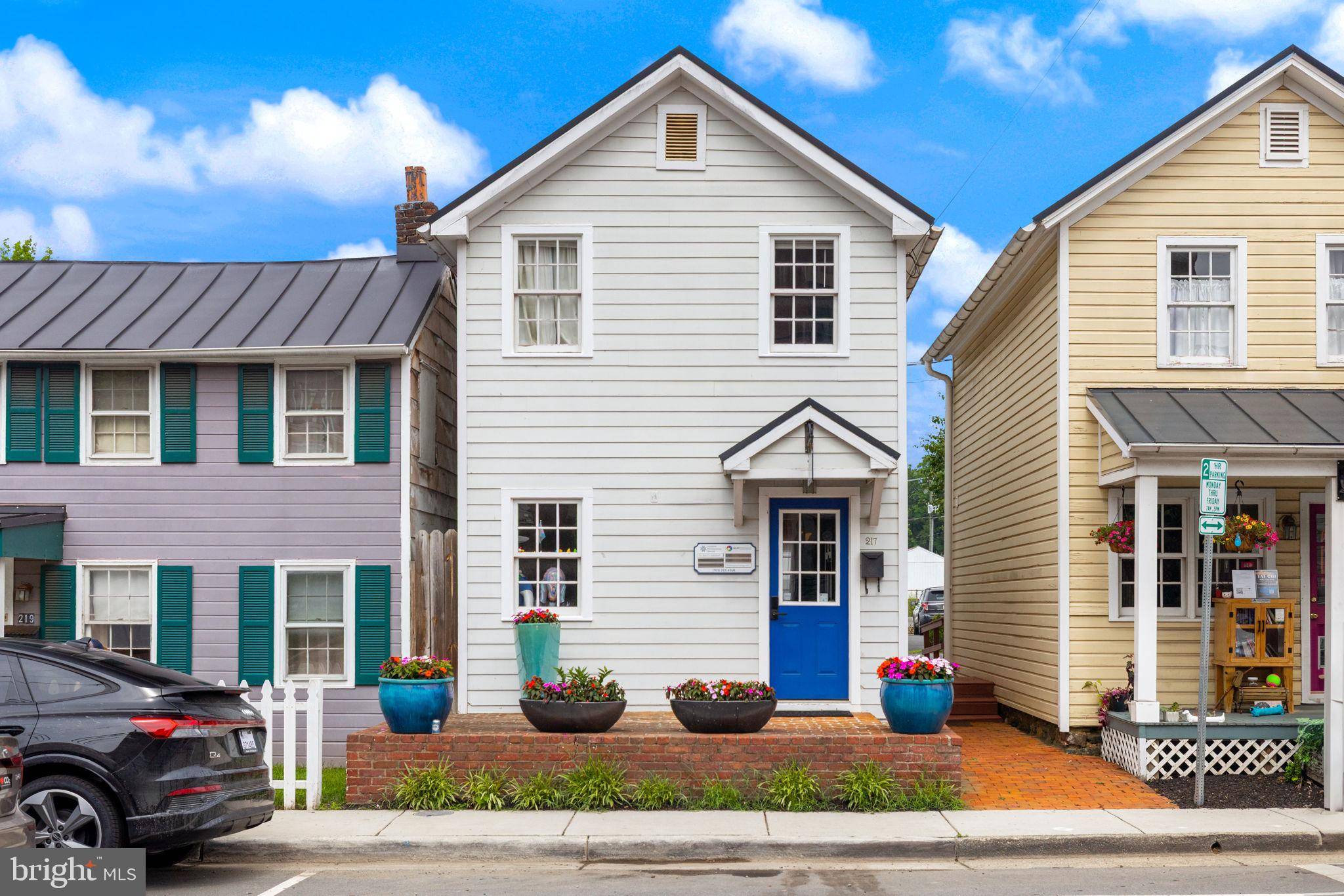 217 S KING ST, Leesburg, VA 20175