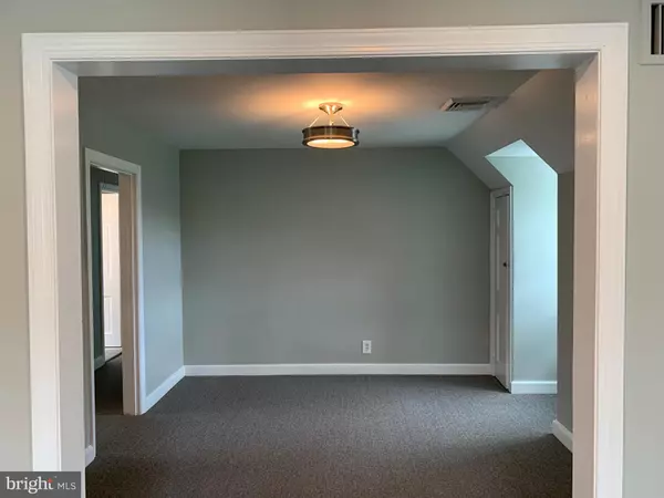 Wayne, PA 19087,141 W WAYNE AVE