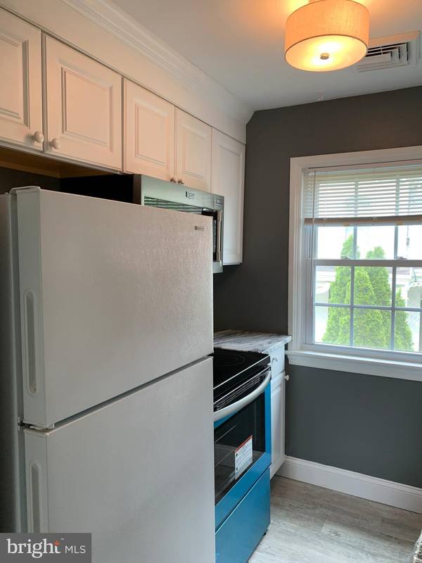Wayne, PA 19087,141 W WAYNE AVE