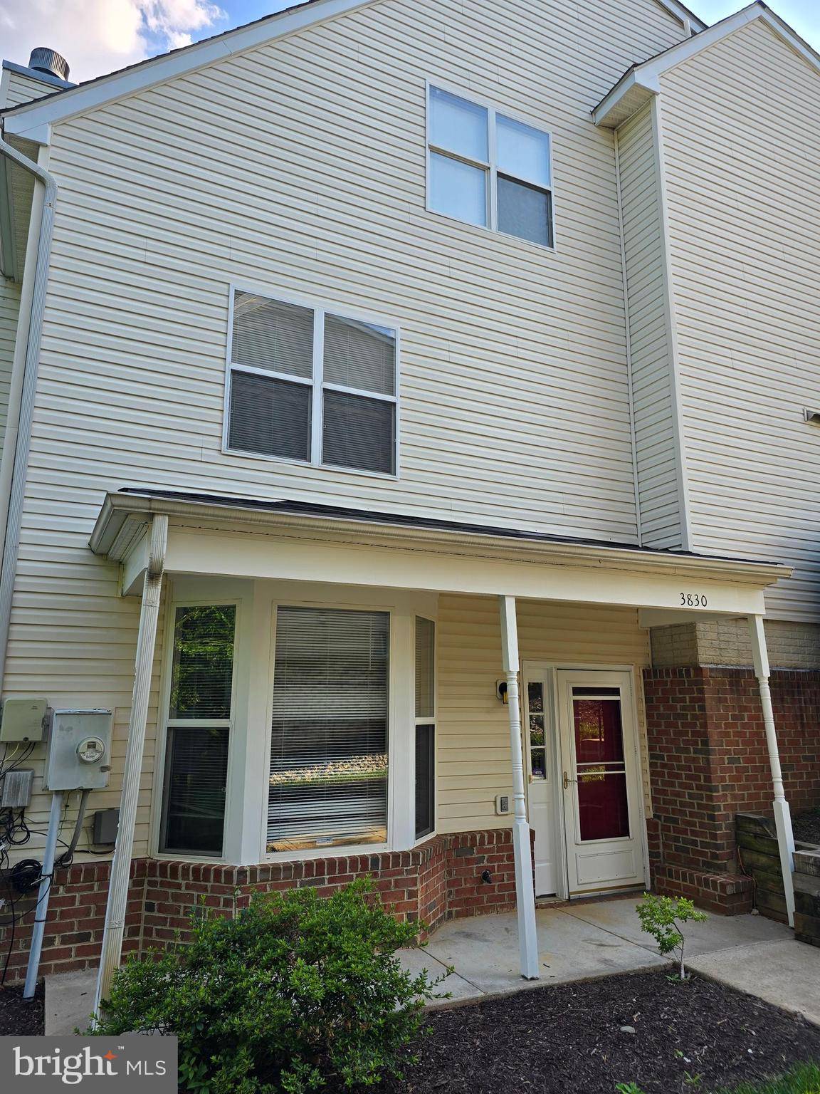 Hyattsville, MD 20784,3830 DEVIL TREE CT #13E