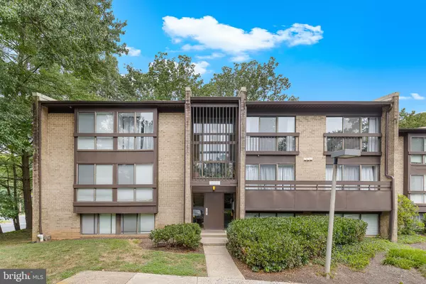 Reston, VA 20191,11557 ROLLING GREEN CT #301