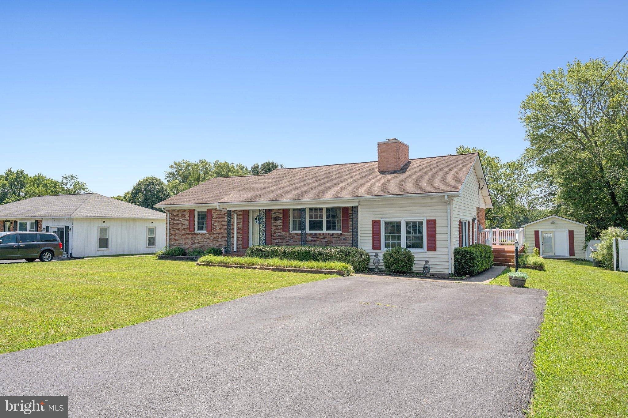 Gordonsville, VA 22942,303 PARTLOW DR