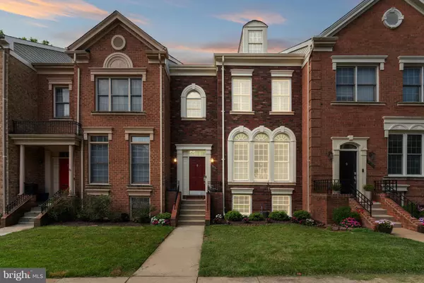 Springfield, VA 22152,8037 TANWORTH CT
