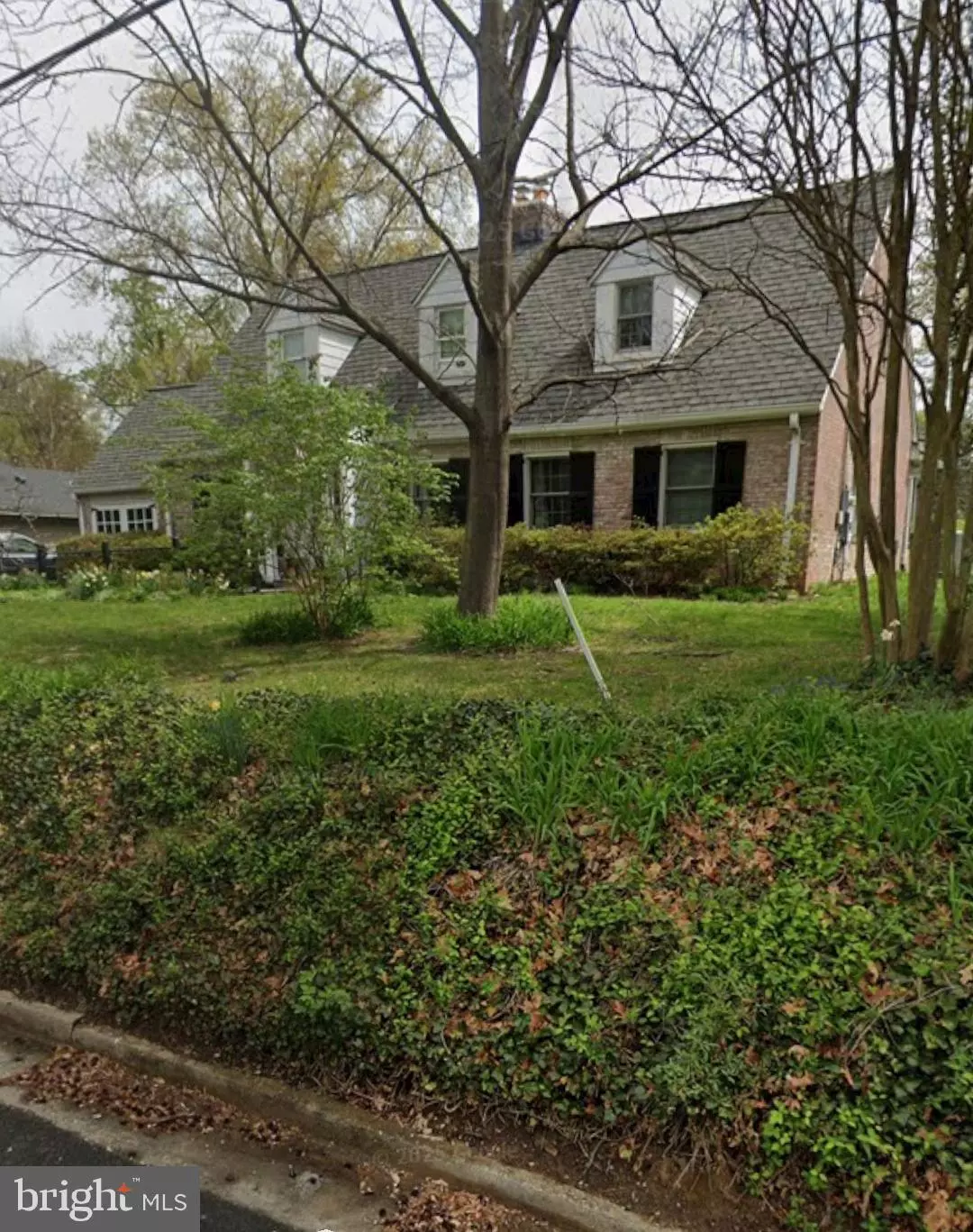 Alexandria, VA 22314,305 YALE DR