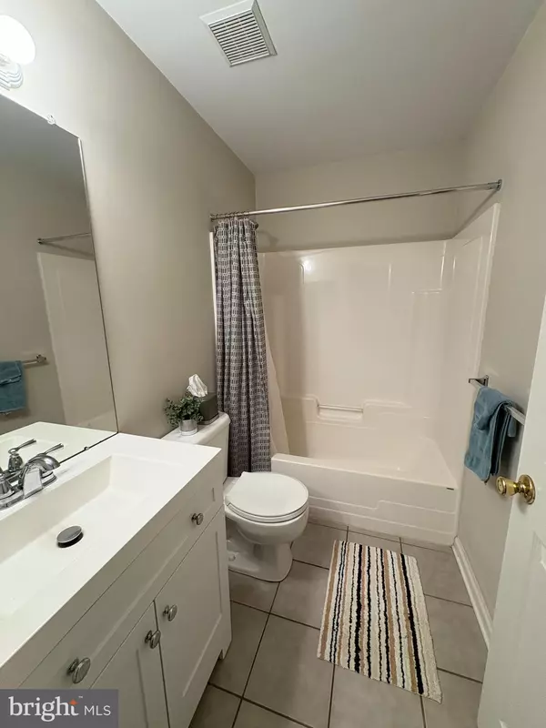 Philadelphia, PA 19128,274 LAURISTON ST