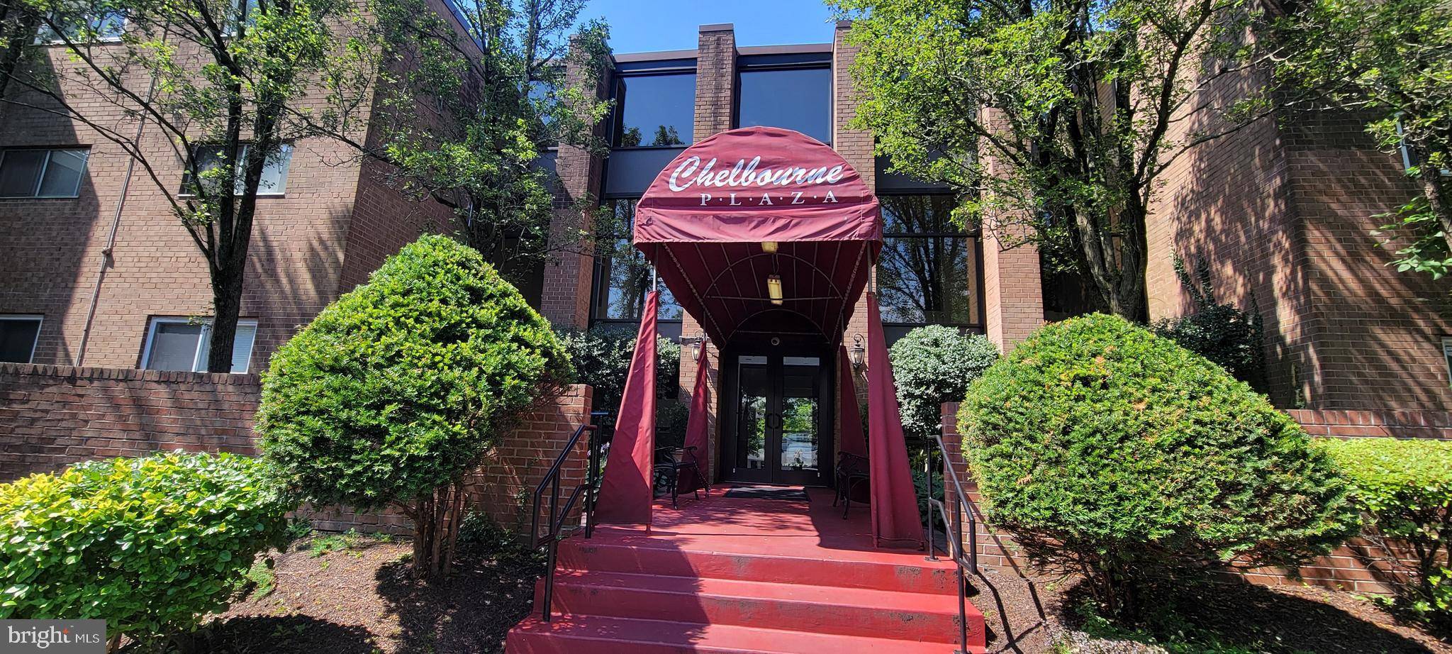 46 TOWNSHIP LINE RD #305, Elkins Park, PA 19027