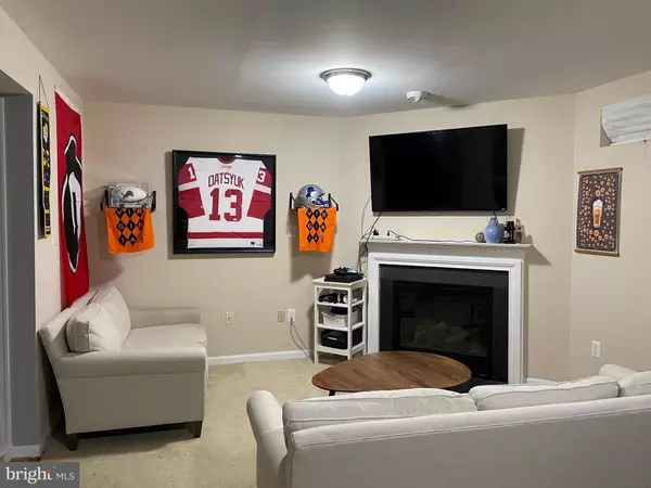 Springfield, VA 22153,7730 SHADOWCREEK TER