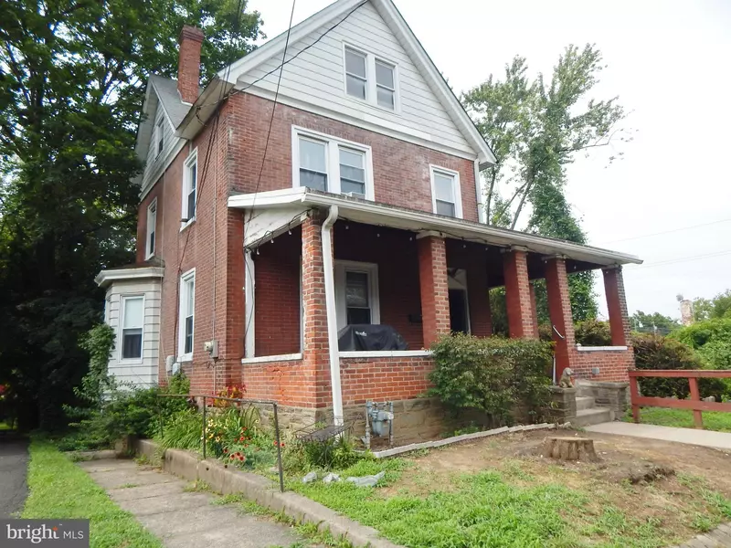 11 NORTH AVE, Wyncote, PA 19095