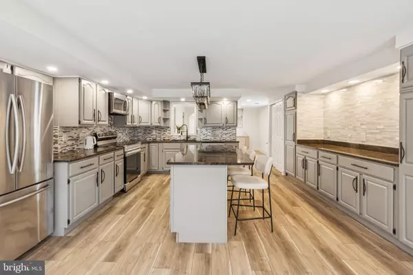 Philadelphia, PA 19116,15014 THERESA DR