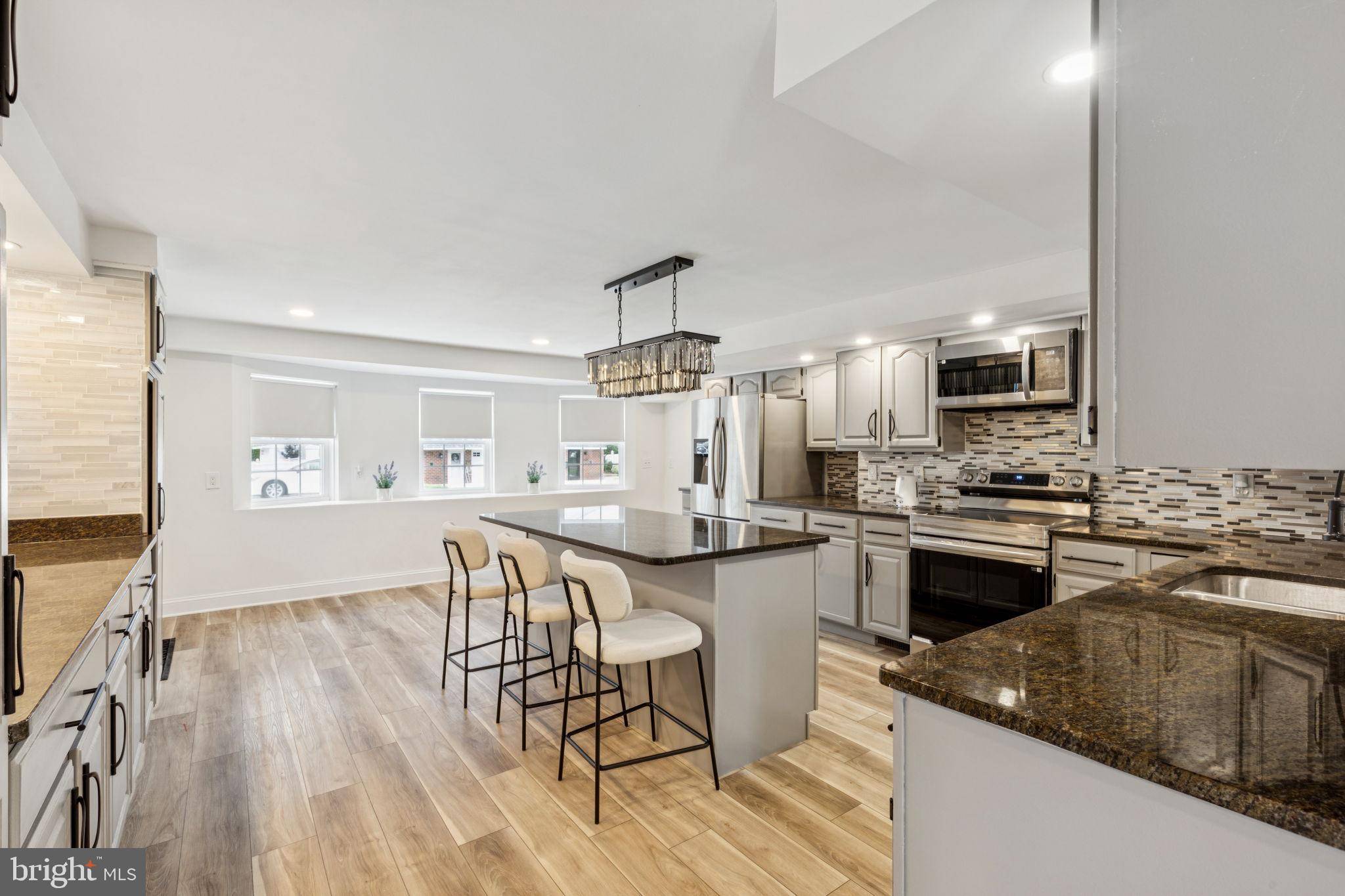 Philadelphia, PA 19116,15014 THERESA DR