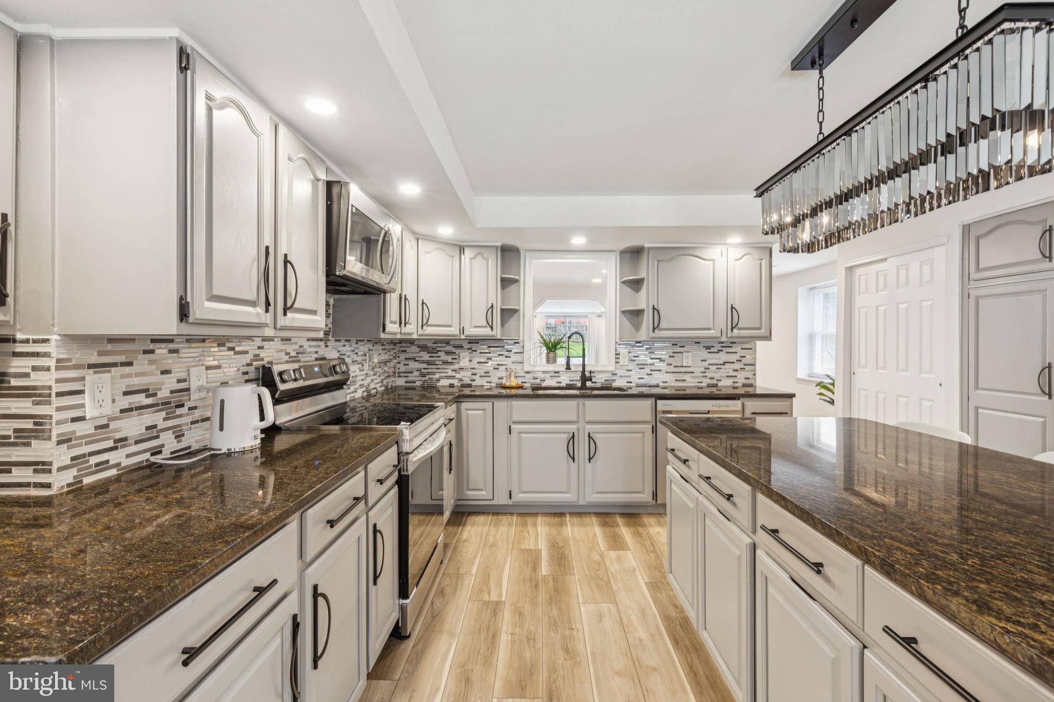 Philadelphia, PA 19116,15014 THERESA DR