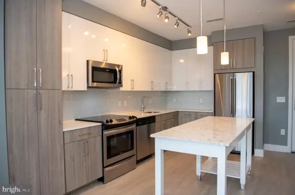 Oxon Hill, MD 20745,145 RIVERHAVEN DR #451