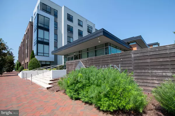 145 RIVERHAVEN DR #451, Oxon Hill, MD 20745