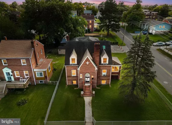 Suitland, MD 20746,4813 TOWNE PARK RD