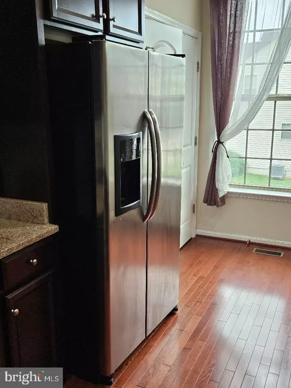 Lanham, MD 20706,8904 TOWER PL
