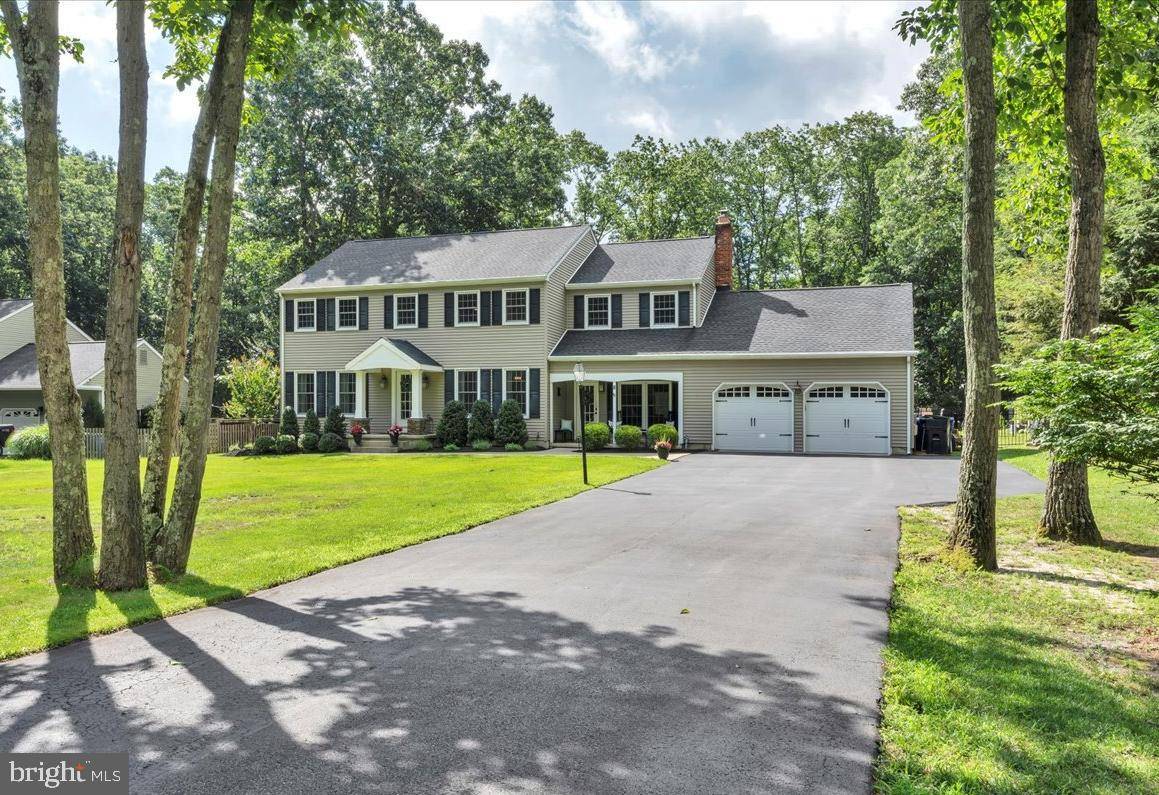 Medford, NJ 08055,8 STONEHENGE DR
