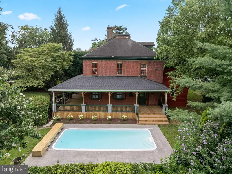 150 E DUTTON MILL, Brookhaven, PA 19015