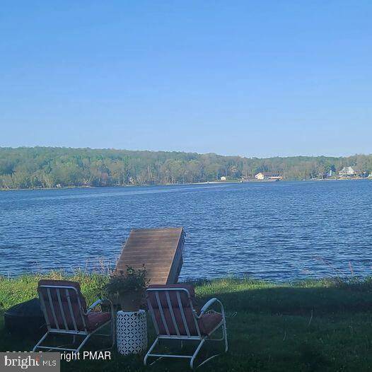 11 CHEILO PATH, Pocono Lake, PA 18347