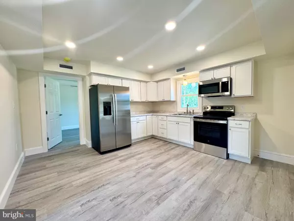 Crisfield, MD 21817,203 N 1ST ST