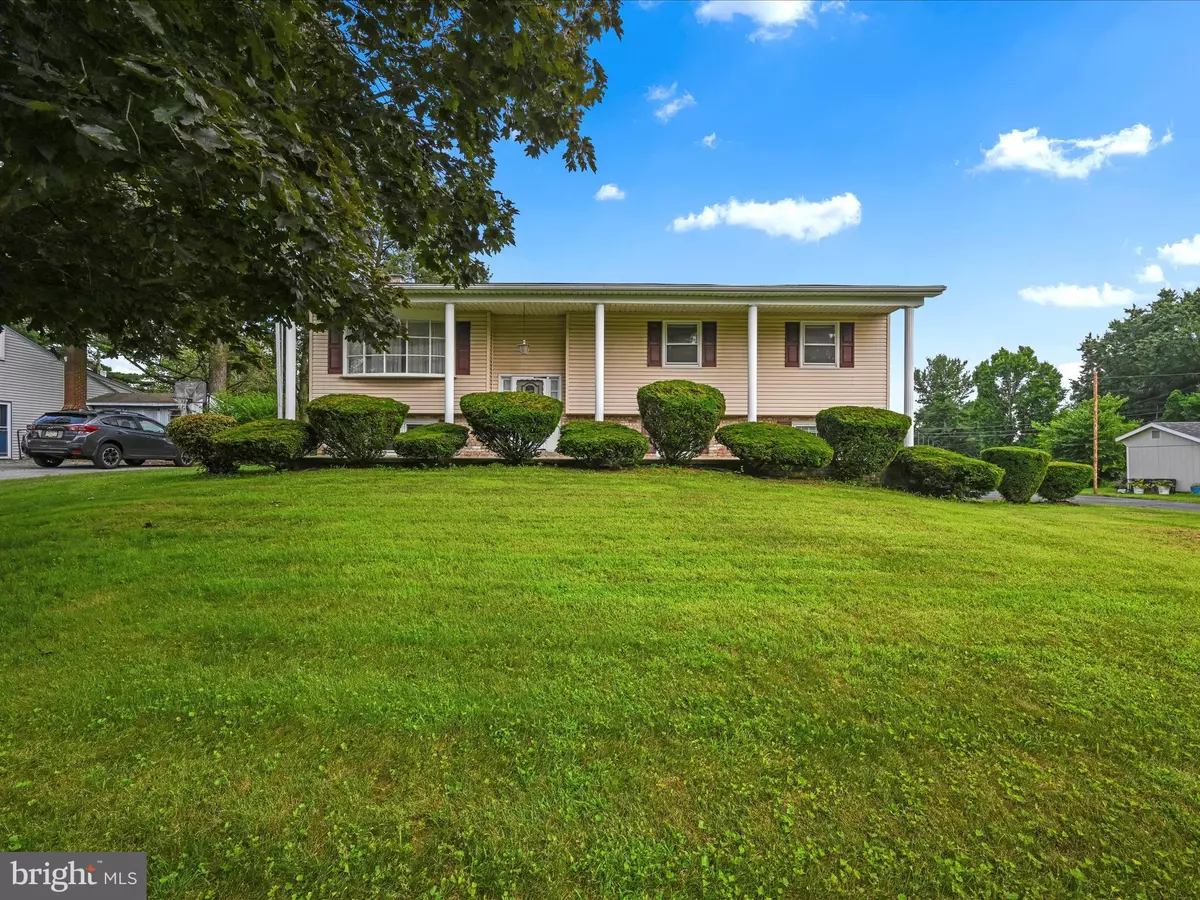 Lancaster, PA 17601,2620 PINEWOOD RD