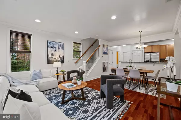 201 COMMODORE CT, Philadelphia, PA 19146