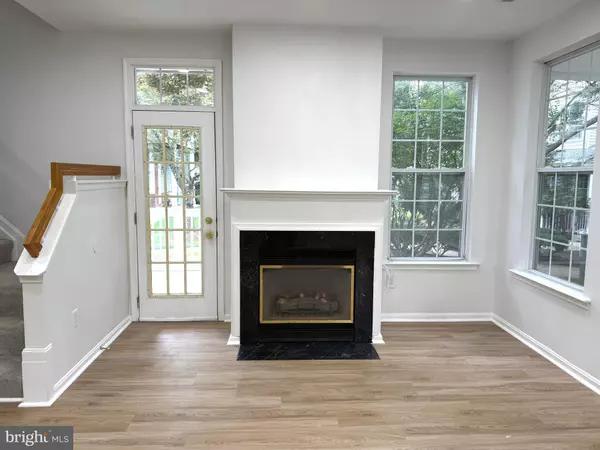 Germantown, MD 20874,13515 GIANT CT