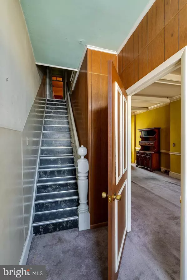 Columbia, PA 17512,328 WALNUT ST