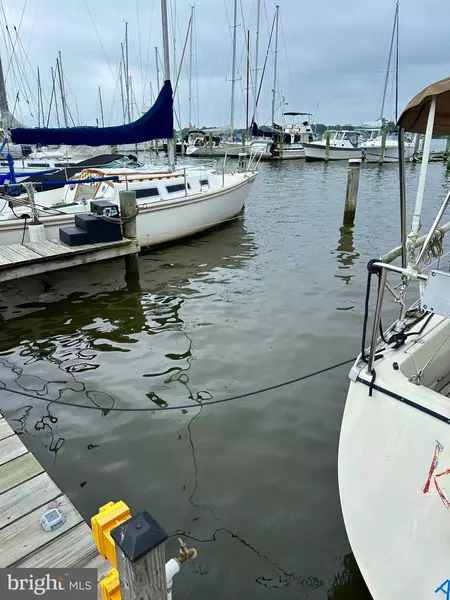 RIVERSIDE DR #C4, Galesville, MD 20765